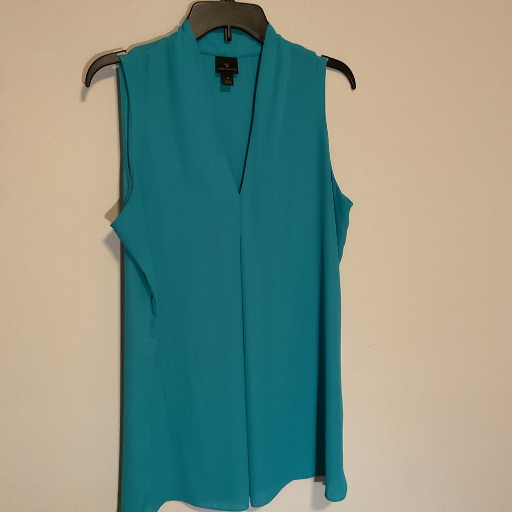 Worthington Emerald Green Blouse with Mandarin Collar and V-Neckline